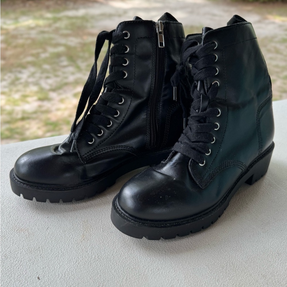 Madden girl black combat boots with zipper and laces